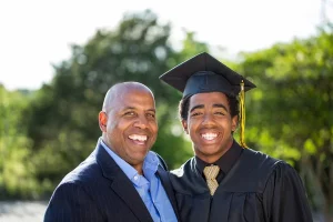 A importância de apoiar seu filho na graduação
